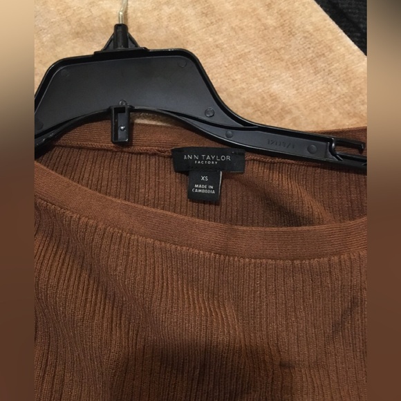 Ann Taylor top, quarter sleeves sweater - Picture 3 of 3